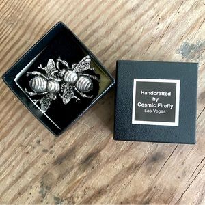 Cosmic Firefly Silver Bumblebee Cuff Links NWOT